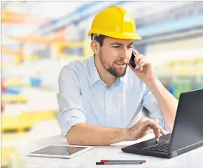  ?? [ Fotolia/Industrieb­lick ] ?? Techniker und andere fachliche Experten übernehmen in ihrer Laufbahn meist immer mehr Management­aufgaben.