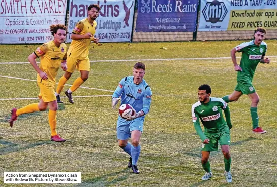  ?? ?? Action from Shepshed Dynamo’s clash with Bedworth. Picture by Steve Shaw.