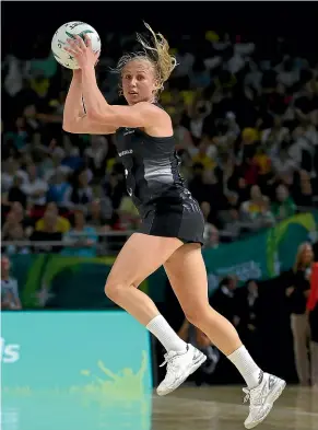  ?? PHOTOSPORT/GETTY IMAGES ?? Casey Kopua, left, and Laura Langman, right, are set to be named in the Silver Ferns squad to be announced today.