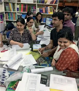  ?? Supplied photo ?? One of the packed bookstores that reportedly drew hundreds of parents. The head of a shop in Bur Dubai said they have sold their book sets to nearly 500 parents on Monday night. —