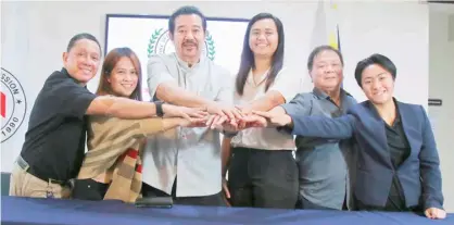  ?? PHOTOGRAPH BY JOEY SANCHEZ MENDOZA FOR THE DAILY TRIBUNE ?? @tribunephl_joey NCRAA executives Benjamin Hernandez, Mary Grace Demetillo, Buddy Encarnado, Hazel Mea, Ted Cada and Chloe Mamon announce the opening of the league’s 30th season on Friday at the Philsports Arena in Pasig City.