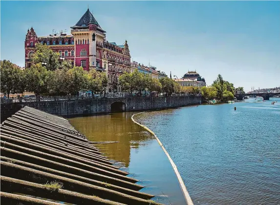  ?? FOTO MAFRA – TOMÁŠ KRIST ?? V paláci Bellevue, neorenesan­ční stavbě holandskéh­o stylu z 19. století, měl ateliér slavný malíř Oskar Kokoschka i neméně známý Jiří Trnka, který jej po něm převzal