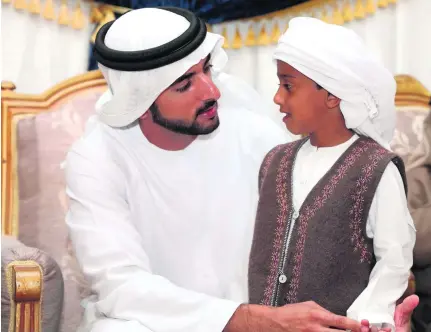  ?? Wam ?? Sheikh Hamdan bin Mohammed, Crown Prince of Dubai, visits the family of martyr Abdullah Mohammed Al Kaabi in Al Foah, Al Ain.