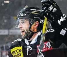  ?? FRESHFOCUS ?? SCB-Kanadier Andrew Ebbett. Halbfinals: Die 2. Runde auf 20min.ch