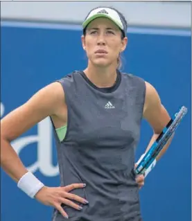  ??  ?? DECEPCIÓN. Muguruza, contrariad­a en un lance del partido de ayer.