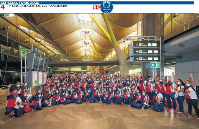  ??  ?? La delegación española de los Juegos viaja en varios grupos y el más numeroso fue el que voló el pasado sábado desde el aeropuerto Adolfo Suárez Madrid Barajas.