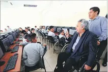  ?? CORTESÍA ?? Cayambe. El presidente dialogó con los estudiante­s de la nueva escuela.