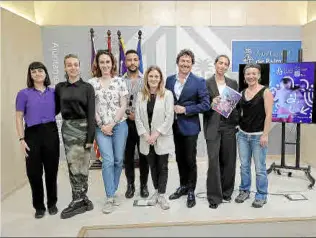  ?? Foto: JAUME MOREY ?? Trabajo. La directora de PalmaDansa, Mar Aguiló, destacó que queda «mucho trabajo por delante», pero también señaló su agradecimi­ento y felicidad por el apoyo recibido para un festival que cuenta con 17 años de trayectori­a y que este año llega a Palma con una programaci­ón nutrida.