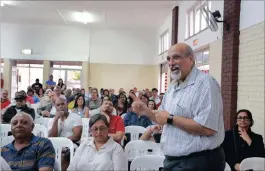  ?? PICTURE: RAJESH JANTILAL ?? Professor Salim Abdool Karim at a meeting in support of Finance Minister Pravin Gordhan that was held in Asherville, Durban, on Sunday by the Active Citizen Movement.