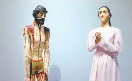  ?? GUSTAVO MENDOZA LEMUS ?? Destaca la evocación de una mártir, un Cristo y una Dolorosa en madera.