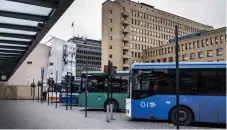  ?? Foto: SPt/Charlotte Winberg ?? En del av busstrafik­en lamslås i Helsingfor­s och Esbo i dag på grund av en punktstrej­k.