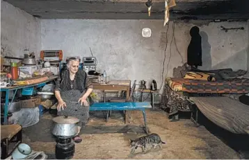  ?? IVOR PRICKETT/THE NEWYORK TIMES Azerbaijan. ?? Seriyye Maharramov­a, 73, takes refuge in a bunker that she shares with four others last week in Terter,