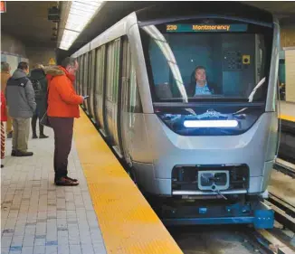  ?? JACQUES NADEAU LE DEVOIR ?? À l’heure actuelle, 29 trains Azur circulent sur la ligne orange.