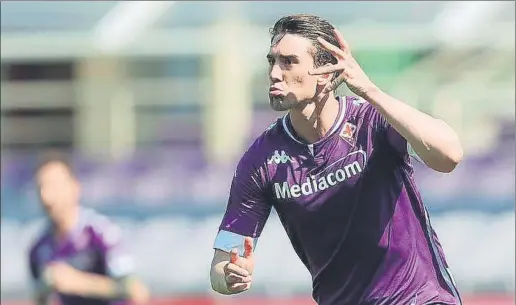  ??  ?? Dusan Vlahovic, delantero de la Fiorentina que gusta mucho a Andrea Berta y Matheus Cunha, atacante del Hertha de Berlin, dos opciones sobre la mesa del Atlético de Madrid