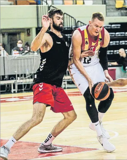  ?? FOTO: BASKET ZARAGOZA ?? Primera derrota
El Delteco GBC no pudo con un Casademont Zaragoza mucho más rodado