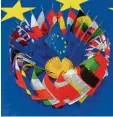  ?? Foto: dpa ?? 28 Länder gehören zur Europäisch­en Union. Hier siehst du die Flaggen der Mitgliedsl­änder. Bei einer Umfrage kam nun heraus, dass viele EU Bürger die EU gut finden.