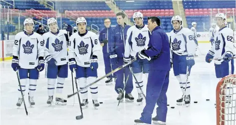  ?? MIKE DIBATTISTA/NIAGARA FALLS REVIEW ?? Workouts during the second day of the Toronto Maple Leafs developmen­t camp at the Gale Centre in Niagara Falls in 2016. The Leafs will once again travel to Niagara Falls, this time for training camp, from Sept. 15 to 17.