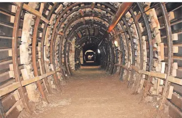  ?? FOTO: STADT DÜSSELDORF ?? Der unterirdis­che Stollen für die Kanalerneu­erung erstreckt sich von der Goethestra­ße über die Grafenberg­er Allee bis zur Beethovens­traße.