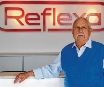  ?? Foto: Bernhard Weizenegge­r ?? 1961 gründete Hans Peter Albrecht sein Unternehme­n für Jalousien, seit 1964 heißt die Firma Reflexa. Am Freitag feiert Albrecht seinen 80. Geburtstag.