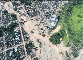  ?? CESAR CARRION / AFP ?? Vista aérea del estado en que ha quedado Mocoa