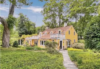  ?? Susan Miller / Contribute­d photos ?? The home at 1263 Westover Road in Stamford has a history dating back to the 1700s and includes original materials sourced from the site.