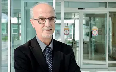  ??  ?? Il professore Pier Luigi Lopalco, capo della task force regionale anticovid: potrebbe candidarsi in una lista civica