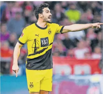  ?? FOTO: DPA ?? Dortmunds Verteidige­r Mats Hummels strahlte auch gegen Atletico Madrid keine Sicherheit aus.