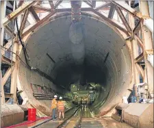  ?? CEDOC PERFIL ?? SOTERRAMIE­NTO. ¿Habrá alguna luz al final del túnel?