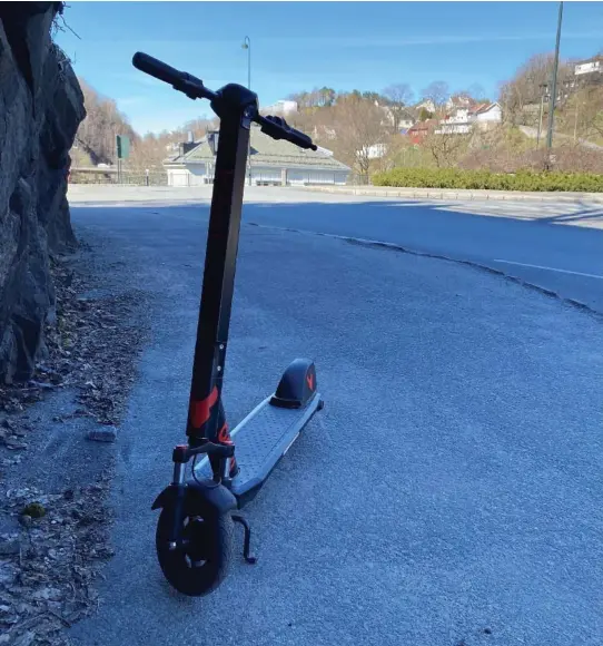  ?? FOTO: TORE ELLINGSEN ?? OPP TIL VURDERING: Forskrifte­n for utleie av elektriske sparkesykl­er skal opp til vurdering denne våren.