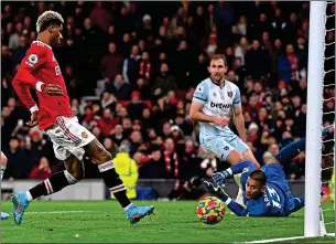  ?? ?? VITAL SPARK: Rashford nets the stoppage-time winner for United at Old Trafford