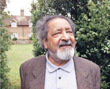  ??  ?? ► El autor de Una casa para Mr. Biswas murió el sábado, en Londres.