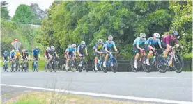  ?? Photo / Arthur Uden ?? Cyclists in action on the Puahue circuit on Tuesday night.