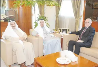  ??  ?? Chairman of Kuwait Chamber of Commerce and Industry (KCCI) Ali Thunaiyan Al-Ghanim Sunday received the Ambassador of Kingdom of Morocco to Kuwait H.E. Jafar Hakim Alj in the presence of Director General of KCCI Rabah Abdulrahma­n Al-Rabah. They...