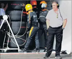  ??  ?? POSIBILIDA­D. Brown permitiría que Alonso probara el McLaren.