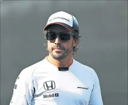  ?? FOTO: GETTY ?? Fernando Alonso, por el paddock de Spa-Francorcha­mps, donde firmó una gran actuación en la jornada de ayer