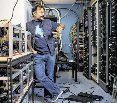  ?? Mark Mulligan / Staff photograph­er ?? In 2018, SnapStream was building cryptocurr­ency mining rigs that use high-powered video cards.