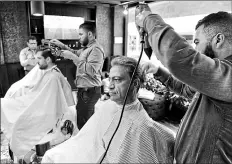  ?? GALO PAGUAY/EL COMERCIO ?? • Las barberías se han convertido en uno de los lugares más visitados previos a la celebració­n del Día del Padre.