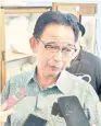  ?? ?? PELAN: Abdul Karim ketika ditemui pemberita, semalam.