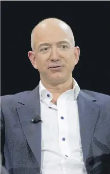  ?? ARCHIVO REUTERS Y EFE ?? Jeff Bezos no cree que la inteligenc­ia artificial nos deje sin trabajo