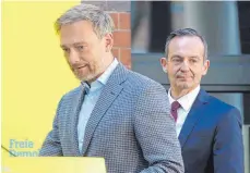 ?? FOTO: WOLFGANG KUMM/DPA ?? Die wichtigste Personalie der FDP ist schon vor dem Parteitag geklärt: Volker Wissing (re.) soll neuer Generalsek­retär werden.