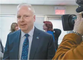  ??  ?? À huit mois des élections, la formation de Jean-François Lisée est au plus bas dans les sondages: elle récolte à peine 20% des intentions de vote.