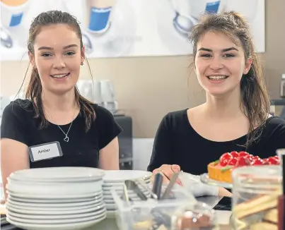  ?? Picture: Rick Booth. ?? Amber and Jessie at ‘Cuppa’ in Pittenweem.