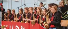  ??  ?? Satten Sound und mitreißend­e Rhythmen bot die „JazzKur Big Band“im Musikpavil lon Bad Wörishofen.