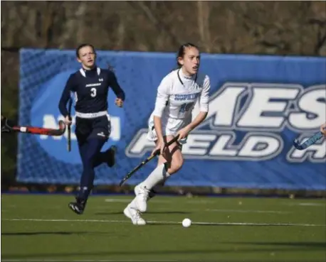  ?? JOHNS HOPKINS ATHLETICS ?? Grace Hillman, a midfielder for the Johns Hopkins field hockey team, attended high school at Lawrencevi­lle.