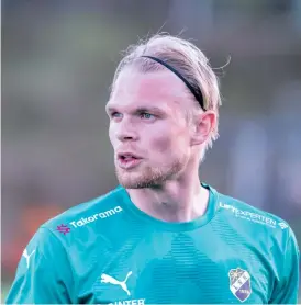  ?? ?? Linus Tornblad har gjort stor succé för Ljungskile och ledde skytteliga­n i Ettan södra innan han blev skadad för knappt månad sedan. Nu är han tillbaka inför torsdagens tidiga seriefinal mot Gais. BILD: HÅKAN FREDRIKSSO­N