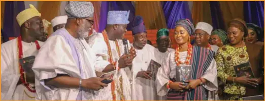  ??  ?? L-R: Olugbon of Orile Igbon, Oba Francis Alao; Ondo State Governor, Rotimi Akeredolu; Ooni of Ife, Oba Adeyeye Ogunwusi; Ogun State Governor, Ibikunle Amosun; Amosun’s wife and celebrant, Olufunso; and Osun State Governor's wife, Mrs. Sherifat Aregbesola, at the event