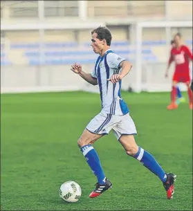 ?? FOTO: UNANUE ?? Guridi conduce el balón en el partido del pasado fin de semana en Zubieta