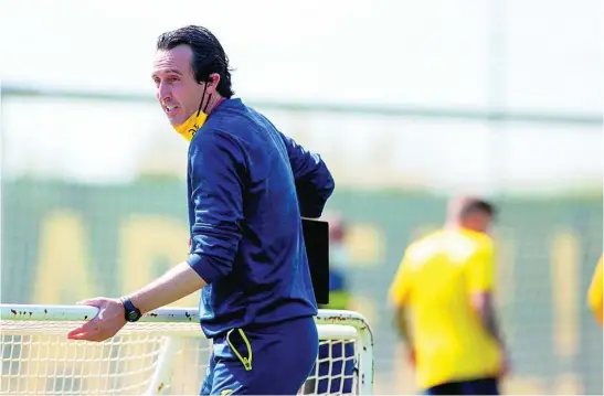  ?? EFE ?? Unai Emery, en el último entrenamie­nto del Villarreal antes de viajar a Londres