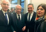  ??  ?? Da sinistra: Maurizio Romani (ex M5S), Giuliano Pisapia, Giovanni Fittante (Idv) e Alessandra Bencini (ex M5S)