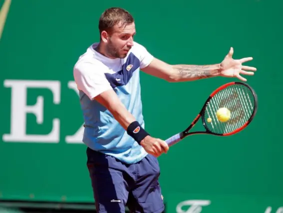  ?? (Getty) ?? Evans held his nerve to move into the second round of the Barcelona Open